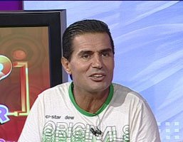 Yaşar Alptekin... "MEZARLIKLARDA KEDİLERLE KONUŞTUM"!