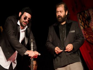 Mert Yavuzcan... III.RİCHARD GÜNEY KORE`DEN SONRA İSTANBUL`DA DA BEĞENİLDİ