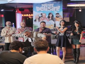 Delisin Delisin... FİLMİN KLİP ÇEKİMİNDE EĞLENCELİ ANLAR!