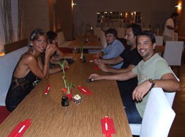 Çağla Şikel-Emre Altuğ... LEYLEĞİ HAVADA GÖRDÜLER !..