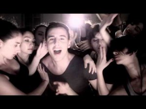 Alper Aksoy... HEM MEKTEPLİ, HEM ALAYLI!