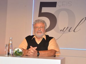 Metin Akpınar... `DOKUZ YAŞINDAKİ KIZ ÇOCUĞUNU ÖRTMEK TÜRKİYE`NİN EĞİTİM POLİTİKASI OLMAMALI!`