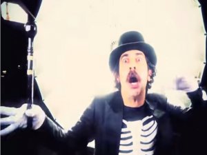 Okan Bayülgen... CUMARTESİ EKRANINI LUNAPARK`A ÇEVİRECEK...