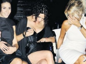 Hatice Aslan... 52`LİK HATİCE`DEN BACAK VE GÖĞÜS ŞOV !..