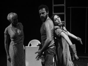 Nilüfer Belediyesi `Tiyatro`... 20 EKİM`DE YENİ OYUNUYLA PERDELERİNİ AÇIYOR !..