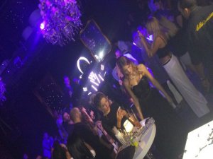 `Fashion TV`.. SEZONUN İLK MUHTEŞEM DEFİLESİ BÜYÜK BEĞENİ TOPLADI !..