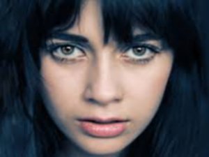 Gözde Mutluer... `ZEYNEP` KARAKTERİYLE,  `AŞKIN KANUNU` DİZİSİNDE !..