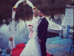 Doğuş... EVLENDİ!