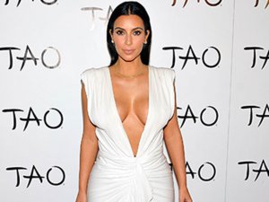 Kim Kardashian... 34. DOĞUM GÜNÜNE DEKOLTESİ DAMGA VURDU!