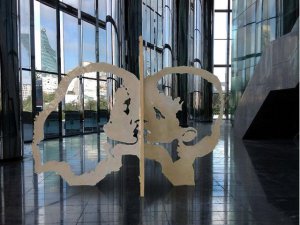 Jean-Luc Cornec... FRANSIZ SANATÇI, `ELLİPSE` ADLI ETKİLEYİCİ KOLLEKSİYONU İLE İSTANBUL`DA :.