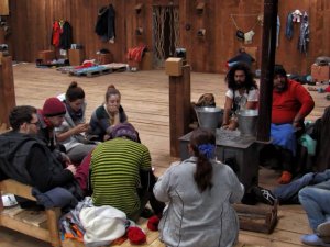 Ütopya... 15 YARIŞMACI YENİ HAYAT KURMAYA ÇALIŞIYOR!