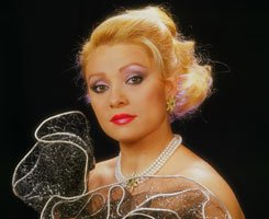 Seçil Heper'den... SU KATILMAMIŞ SANAT MÜZİĞİ ALBÜMÜ!