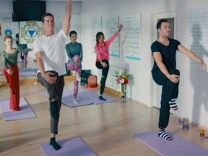 `Kaçak Gelinler`... KADROLU KONUK!