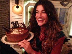 Berrak Tüzünataç... 30 YAŞ KUTLAMASI!