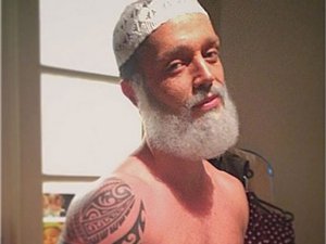 Murat Boz... İHTİYAR DELİKANLI!