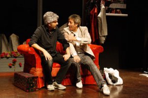 BEHSAT İLE SÜHEYL UYGUR TİYATRO SEZONUNU AÇTI...