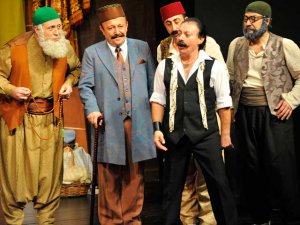 `İstanbul Kumpanyası`... AYYAR HAMZA İLE SEZONU AÇTI!