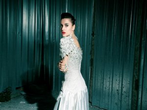 Ceyl`an Ertem... YENİ ALBÜMÜ `AMANSIZ GÜCENİK` İLE YİNE YENİ YENİDEN !..