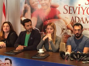 "Seni Seviyorum Adamım"... MERAKLA BEKLENEN BU FİLMDE HERKES MUTLU !..