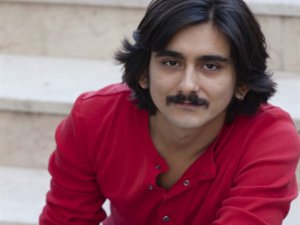 Esvet Şahin... `CİNAYET İLE İLGİLİ TATLI HAYALLER`DE ÜÇ FARKLI KARAKTER !..