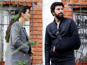 `Kara Para Aşk`... ÖMER`İN GELECEĞİ VE MESLEĞİ TEHLİKEDE!