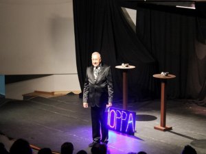 Orhan Kural... `AKLA ZİYAN İŞLER` KOMEDİSİYLE İLK KEZ TİYATRO SAHNESİNDE !..