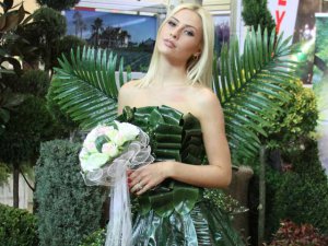 Chloe Loughnan..."SERDAR'A JAKUZİ HAZIRLAYIP MASAJ YAPIYORUM"!..