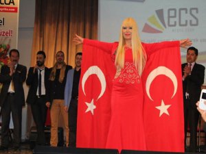 Dj Eva Başak...... SEKSİ DJ, BU KEZ "SAVAŞA HAYIR" İÇİN ÇALDI!..