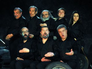 `Söz Meclisten İçeri`... UĞUR MUMCU`NUN ESERİ İZMİR`DE SAHNELENİYOR!