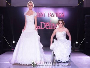 `Different Fashion`... `ENGELLİLER GÜNÜ` NDE PODYUMDA ENGEL TANINMADI !..