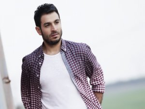 Mehmet Şanlı...  KOMİLİK YAPTIĞI TÜRKÜ BARA SOLİST OLDU !..