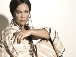 Hülya Avşar... YENİ YAYIN DÖNEMİNE YENİ İMAJ...