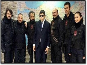 GÖRME ENGELLİ VATANDAŞLAR, DİZİ SETİNE KONUK OLDU !..