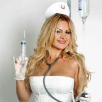 Derin Öktem... HEMŞİRE ŞARKICI!