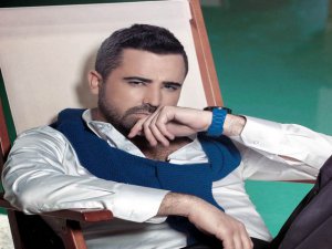 Devran İskender... HAYRANLARI İSTEDİ,`SAVRULURUM`A KLİP ÇEKTİ !..