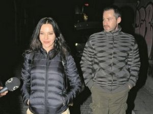 Hande Ataizi... BAR ÇIKIŞI, SÖZLÜ TACİZE UĞRADI !..