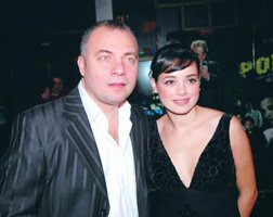 Özgü Namal..."GÜZEL BİR AŞKTI AMA BİTTİ"!