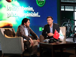 Mustafa Sandal... YEŞİLAY İLE ELELE!