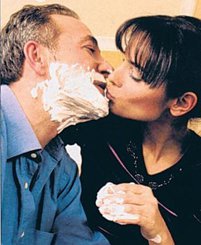 Mehmet Aslantuğ-Arzum Onan... "BİZE DOKUNMAYIN BÖYLE MUTLUYUZ"