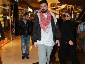 İdo Tatlıses... YENİ TARZI İLE DİKKATLERİ ÜZERİNE ÇEKTİ !..