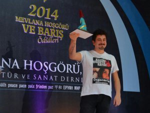 Ekin... İBRAHİM TATLISES VE NİHAT DOĞAN`A AĞIR ELEŞTİRİ!