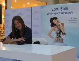 Ebru Şallı... GÜZELLİK SIRLARINI ANLATTI!
