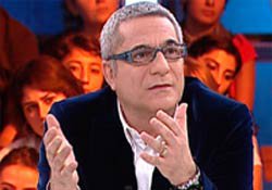 Mehmet Ali Erbil... FUHUŞ ÇETESİNDEN BOŞANDIKTAN SONRA KADIN İSTEMİŞ!