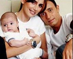 Mustafa Sandal... "SANATÇI AİLE KURAMIYORSA BİR ARIZASI VARDIR"!