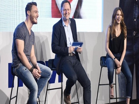 Serenay Sarıkaya- Kerem Bursin... İKİSİ BİR ARADA AMA YAN YANA DEĞİL !..