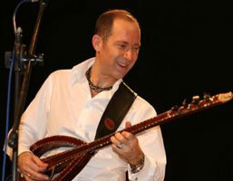 Sümer Ezgü... CAMİ AÇILIŞINDA KONSER VERECEK!