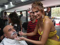 Nilay Dorsa... VATANDAŞA TRAŞ YAPTI!