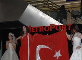 METROPORT ALIŞVERİŞ MERKEZİNDE BAYRAM COŞKUSU!