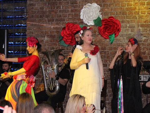 Suzan Kardeş... YENİ SEZONDA YİNE AYNI MEKANDA!