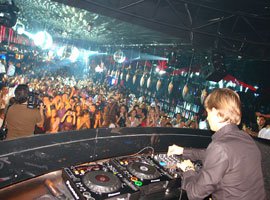 İSTANBUL'DA MARTIN SOLVEIG RÜZGARI ESTİ!